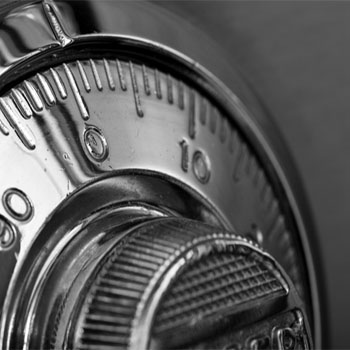 Помните, вскрытие сейфового замка – это дело, которое следует доверить исключительно профессионалам.